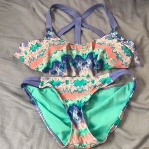 Strapy back colorded bikini